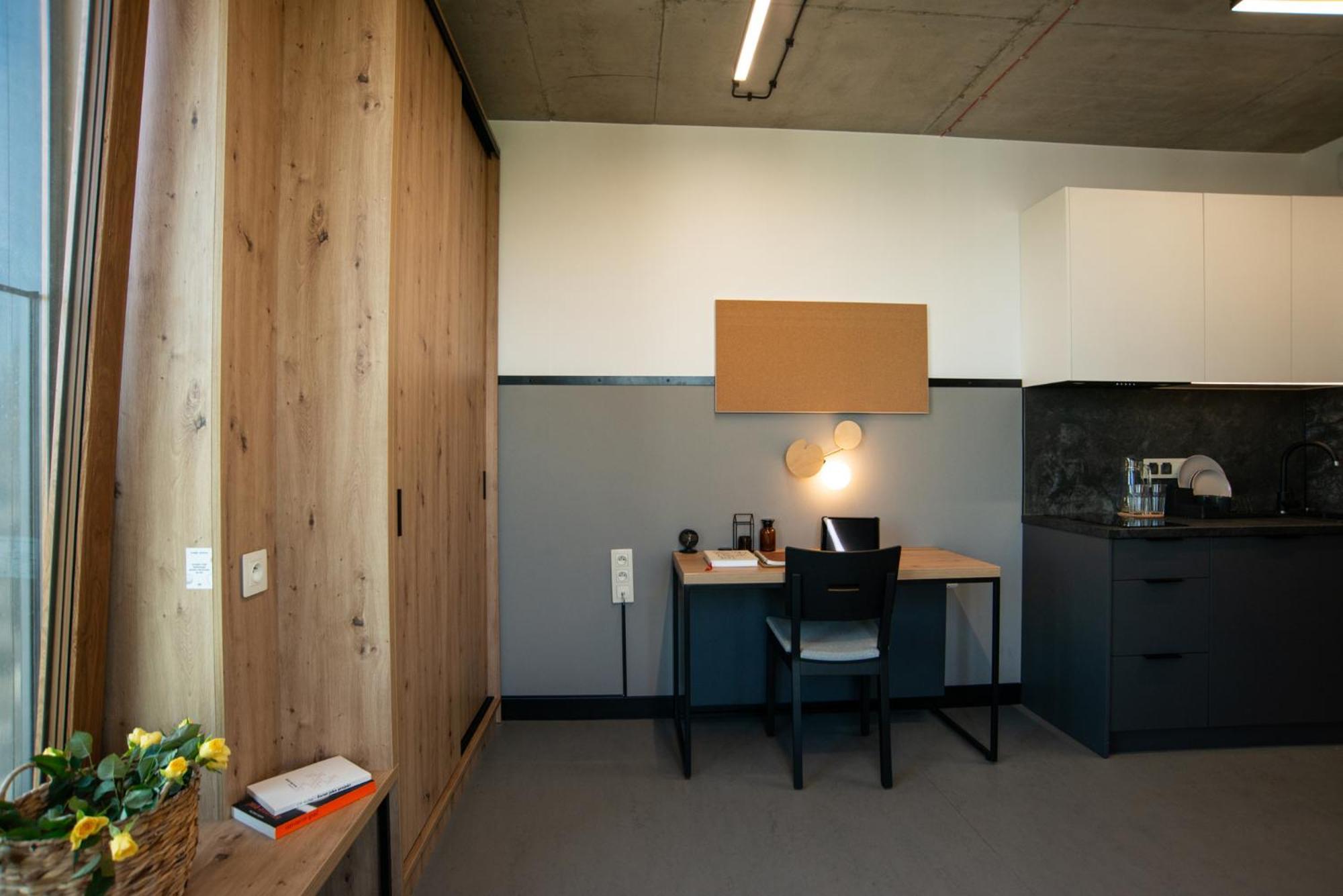 Ht Nest Coliving Appartement Warschau Buitenkant foto