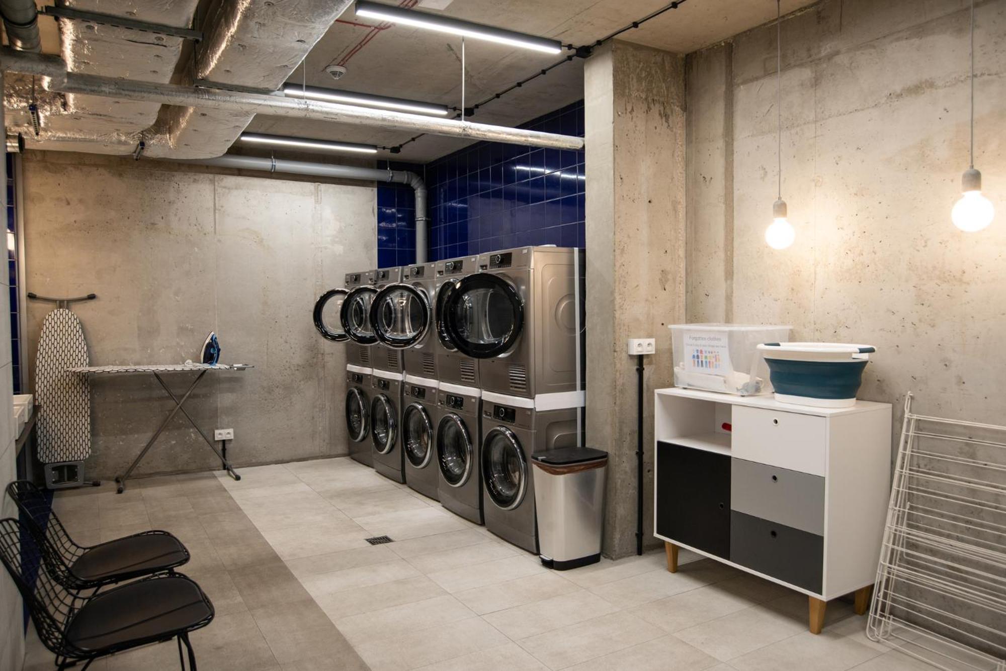 Ht Nest Coliving Appartement Warschau Buitenkant foto