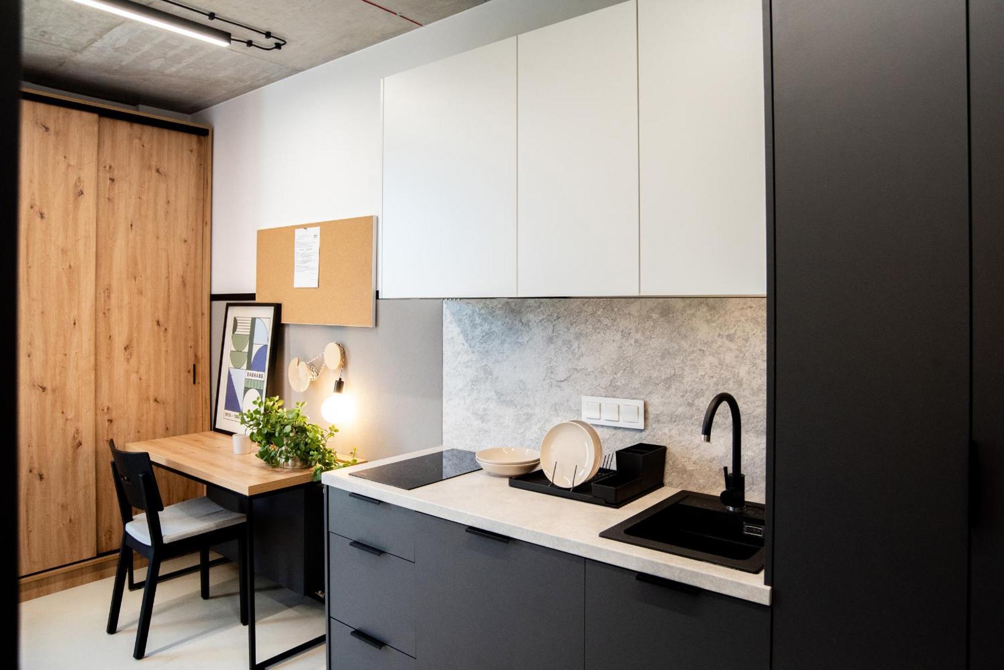 Ht Nest Coliving Appartement Warschau Buitenkant foto